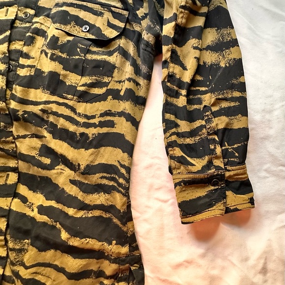 Bebe khaki Zebra Print  Button Down Shirt Top Blouse - Picture 4 of 7